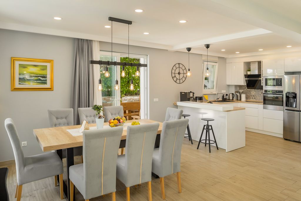 Villa Damon Dalmatia Coast Croatia OliversTravels 4