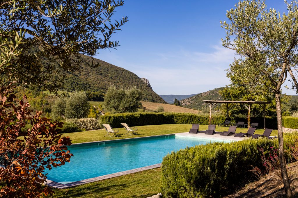 Villa Chimneys Umbria Olivers Travls 5