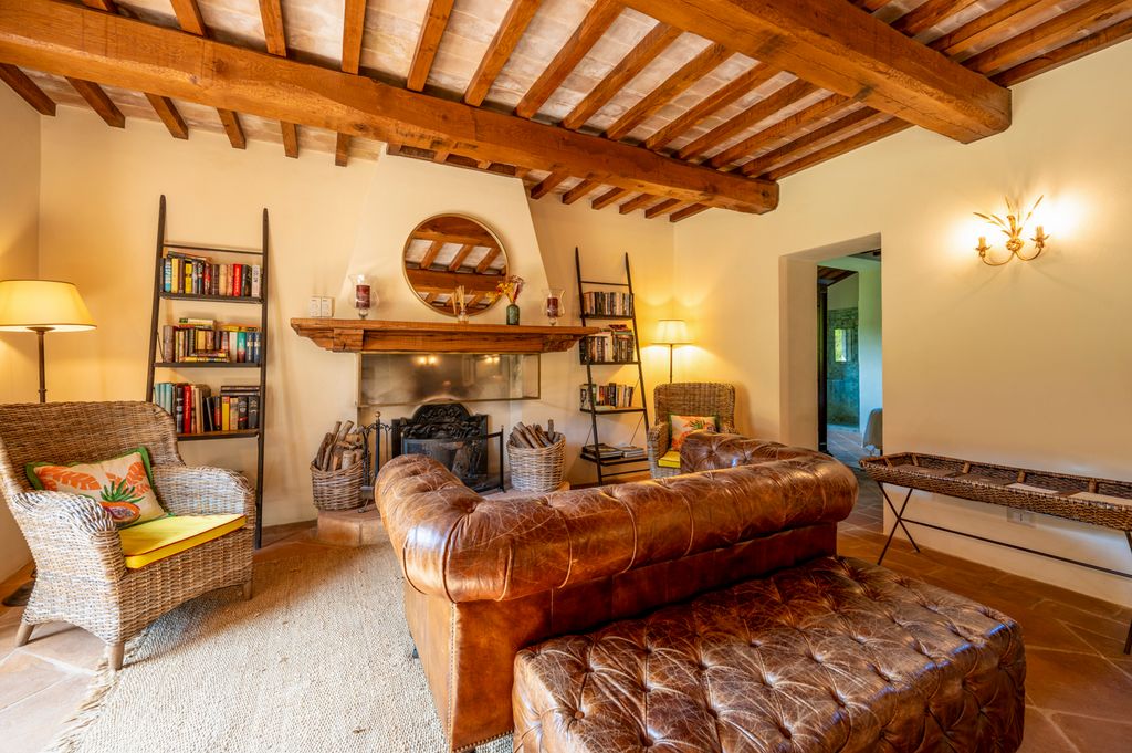 Villa Chimneys Umbria Olivers Travls 3