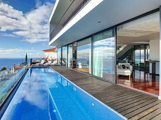 Villa Murilo Funchal Olivers Travels1