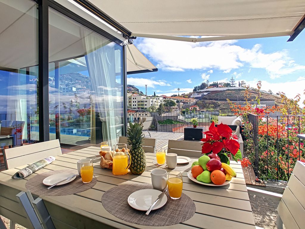 Villa Murilo Funchal Olivers Travels2