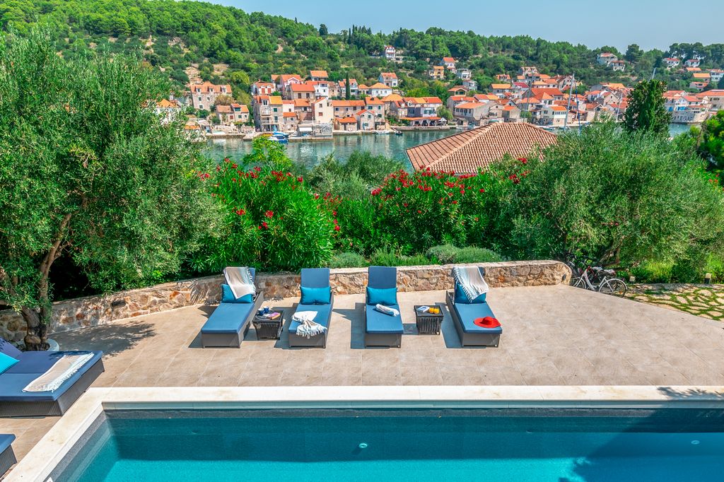Villa Mariella Dalmatia Olivers Travels 02