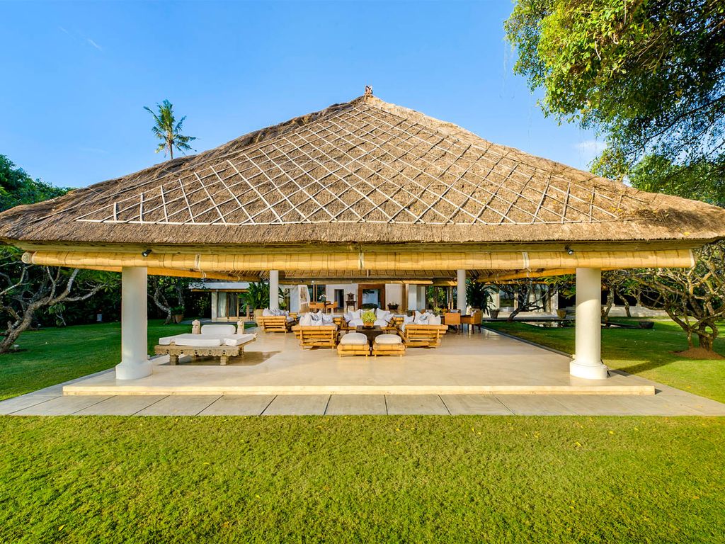 Villa Atas Ombak Seminyak Olivers Travels   3 