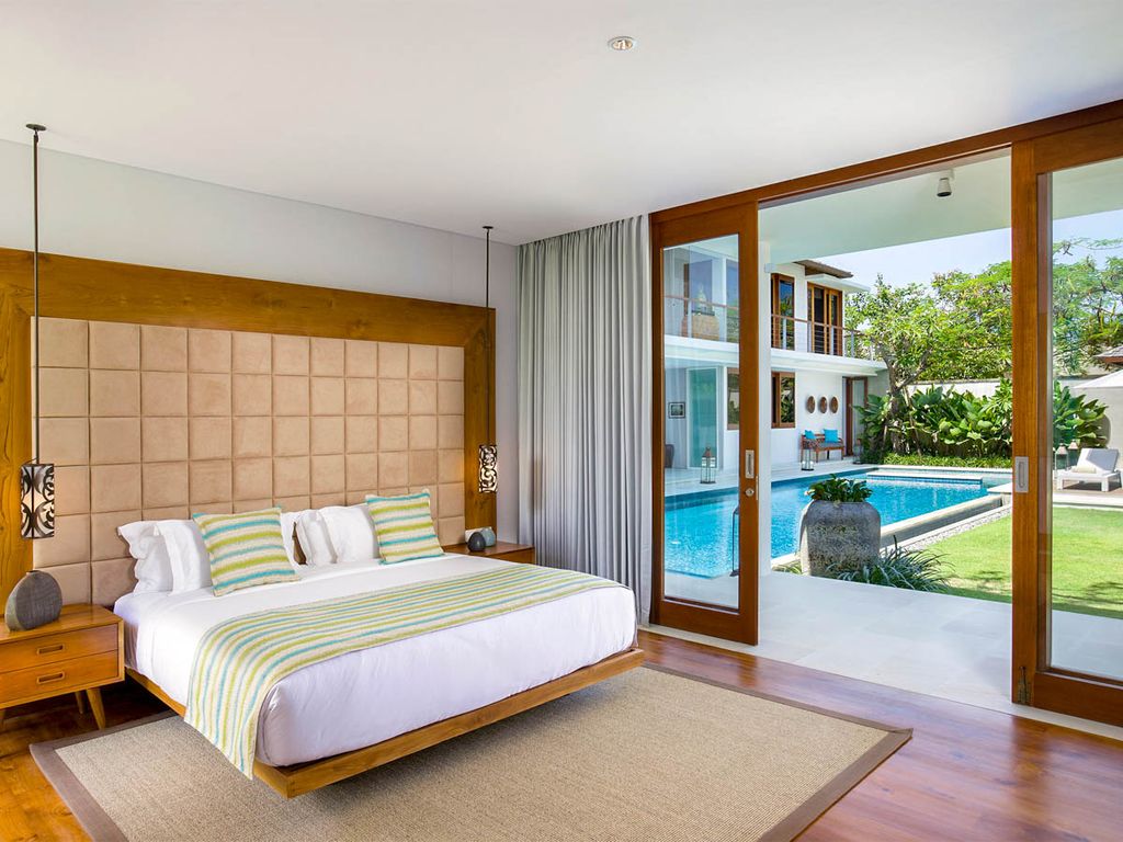 Villa Cendrawasih Seminyak Olivers Travels 4