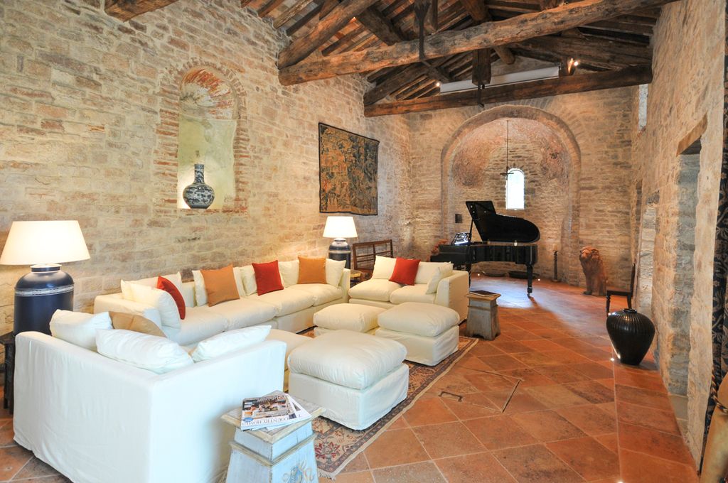 Villa Chiesa Umbria Olivers Travels 3