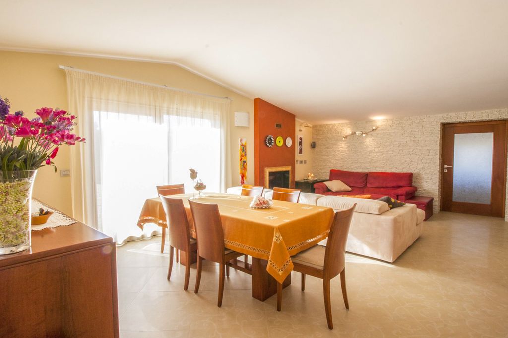 Villa Cenate Puglia Olivers Travels 03