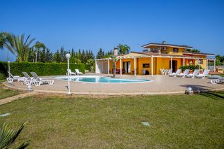 Villa Cenate Puglia Olivers Travels 01