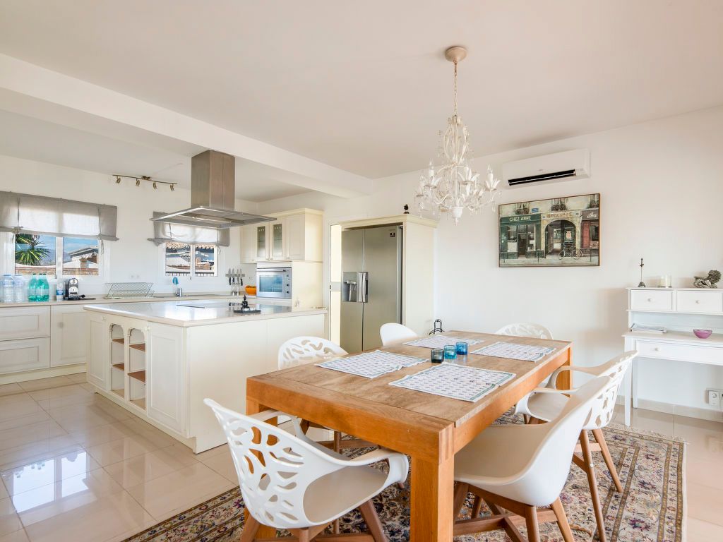 Villa Eneldo Costa Del Sol Olivers Travels4