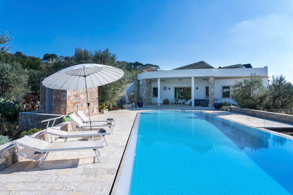 Villa Amedeo Puglia Olivers Travels 1 01
