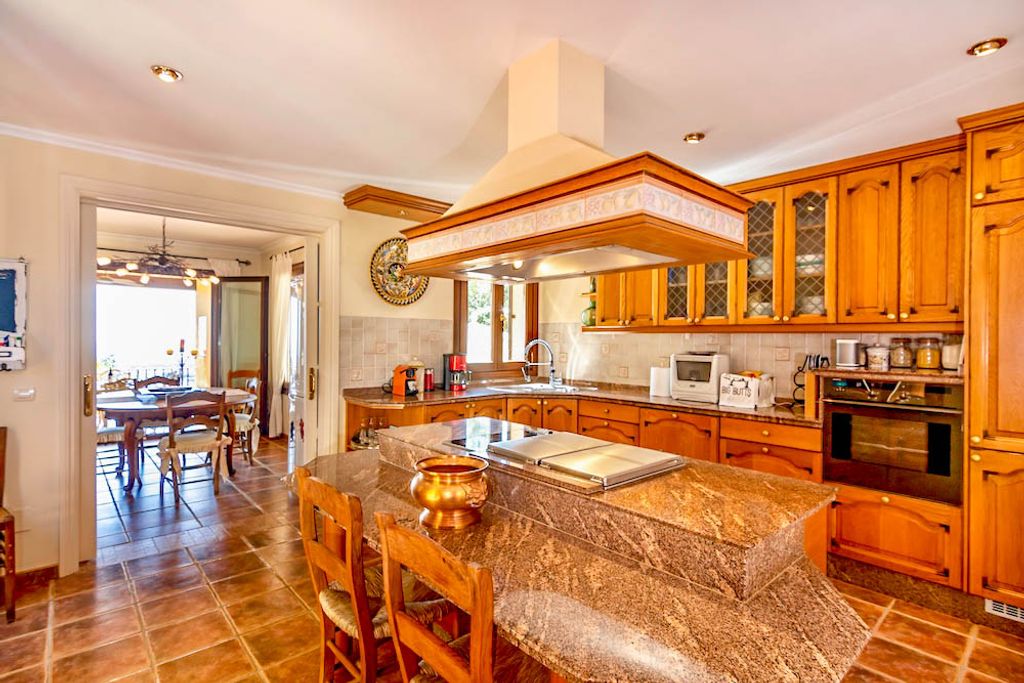 Villa Acebuche Costa Del Sol Olivers Travels 4