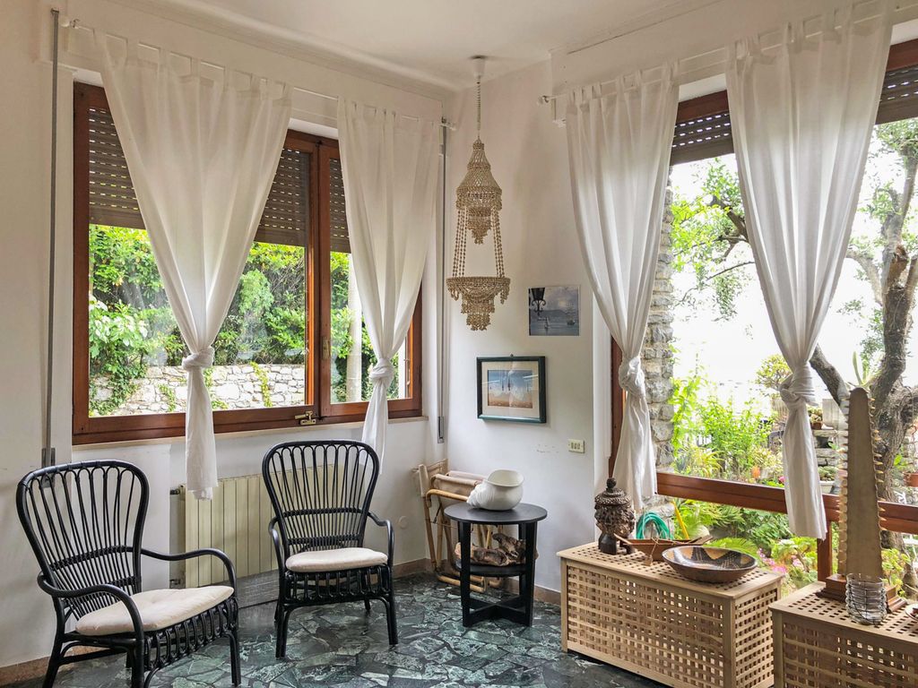 Casa Arnella Liguria Olivers Travels 04