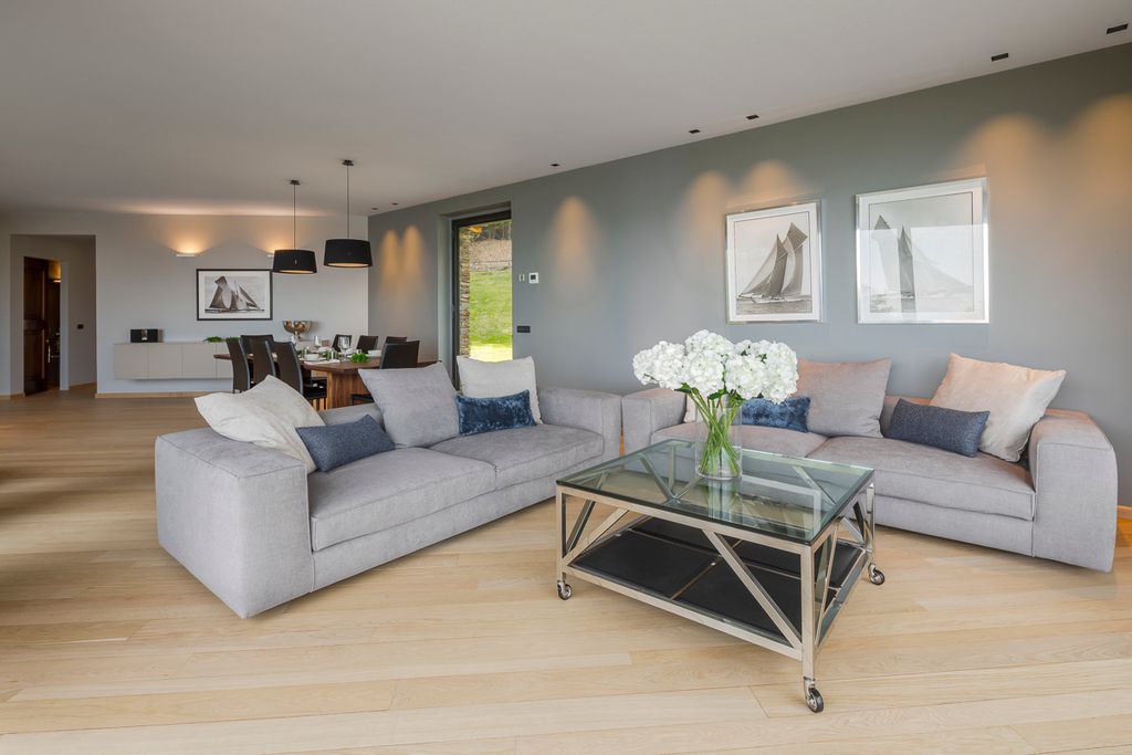 Mira Borromeo Italian Lakes Olivers Travels 3