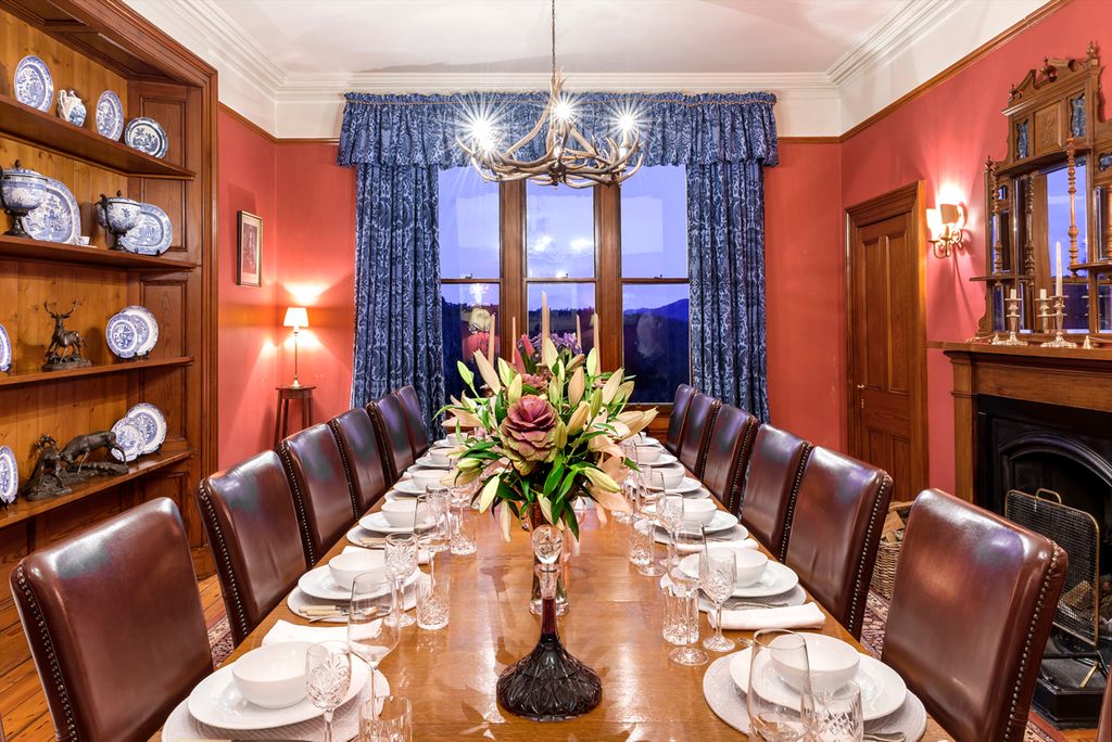 Caledonian Lodge Scotland Olivers Travels 4