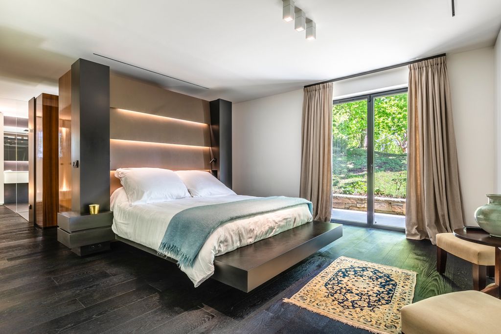 Vue Montagne Biarritz Olivers Travels 5