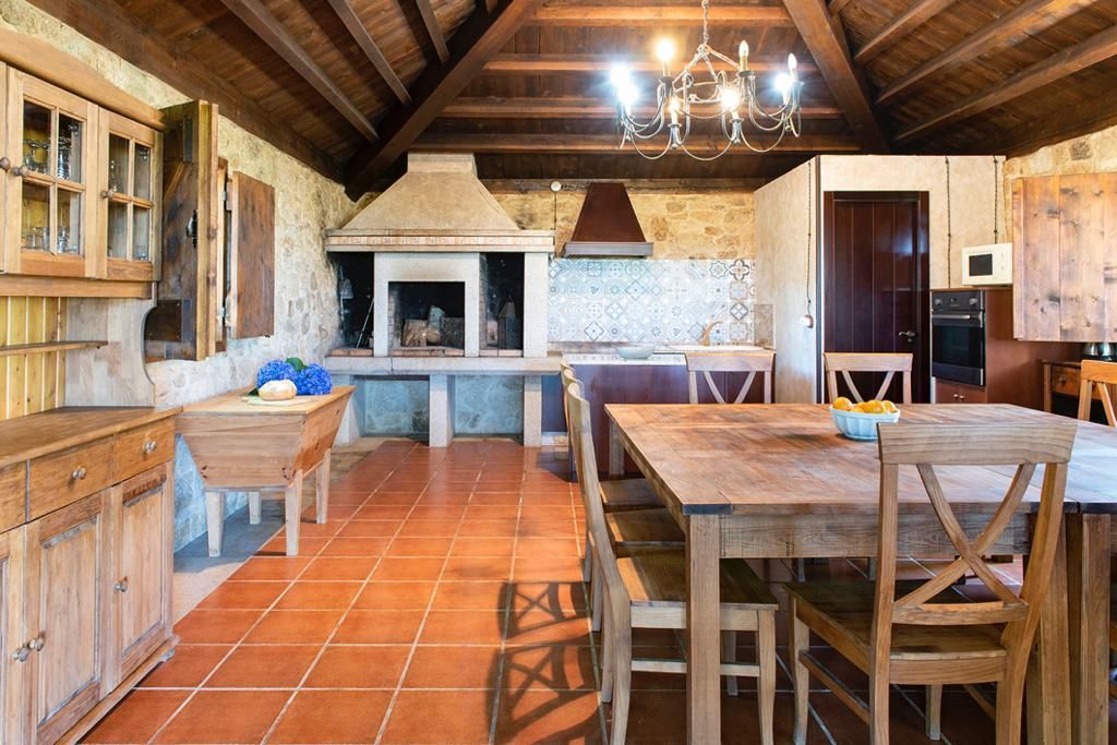 Villa Arousa Galicia Olivers Travels4