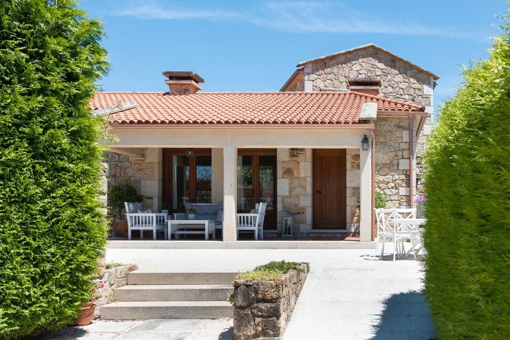 Villa Arousa Galicia Olivers Travels2