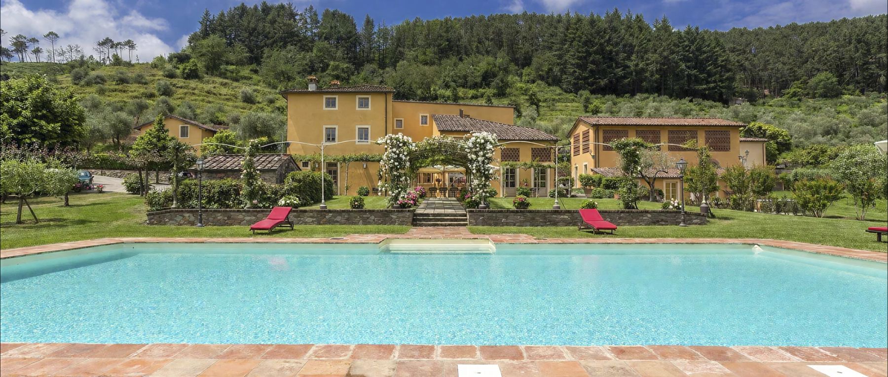 001 villa flavus central italy olivers travels desktop center