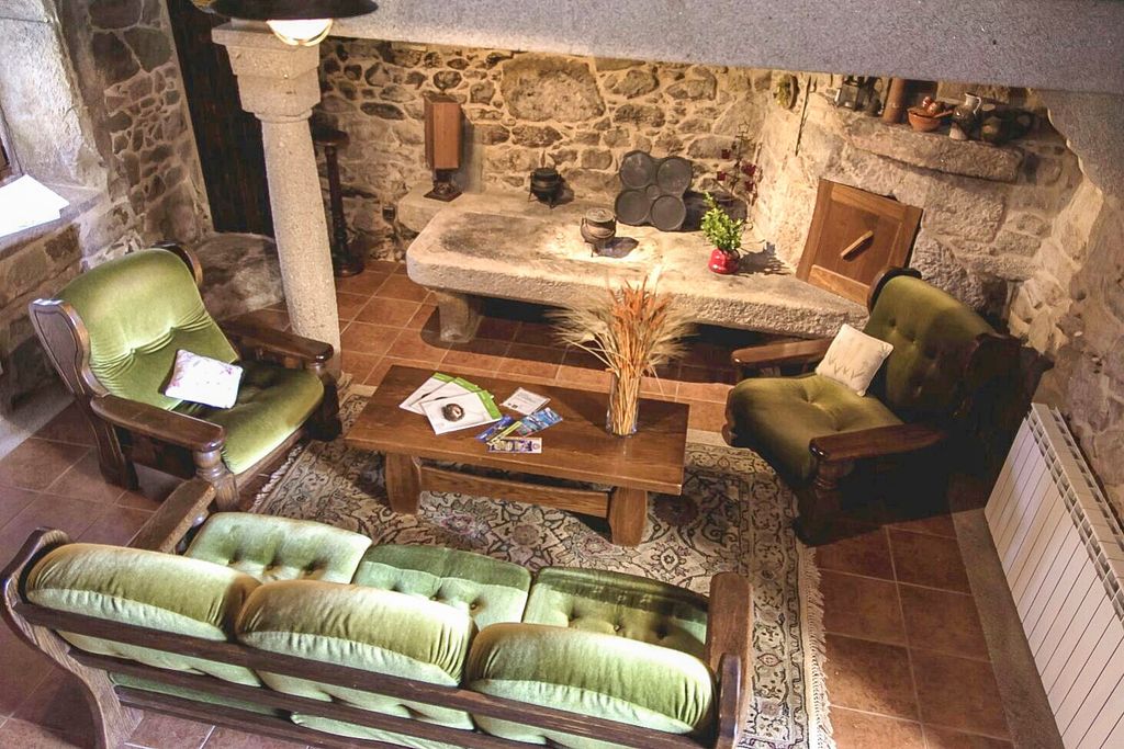 Villa Petroglyph Galicia Olivers Travels 3