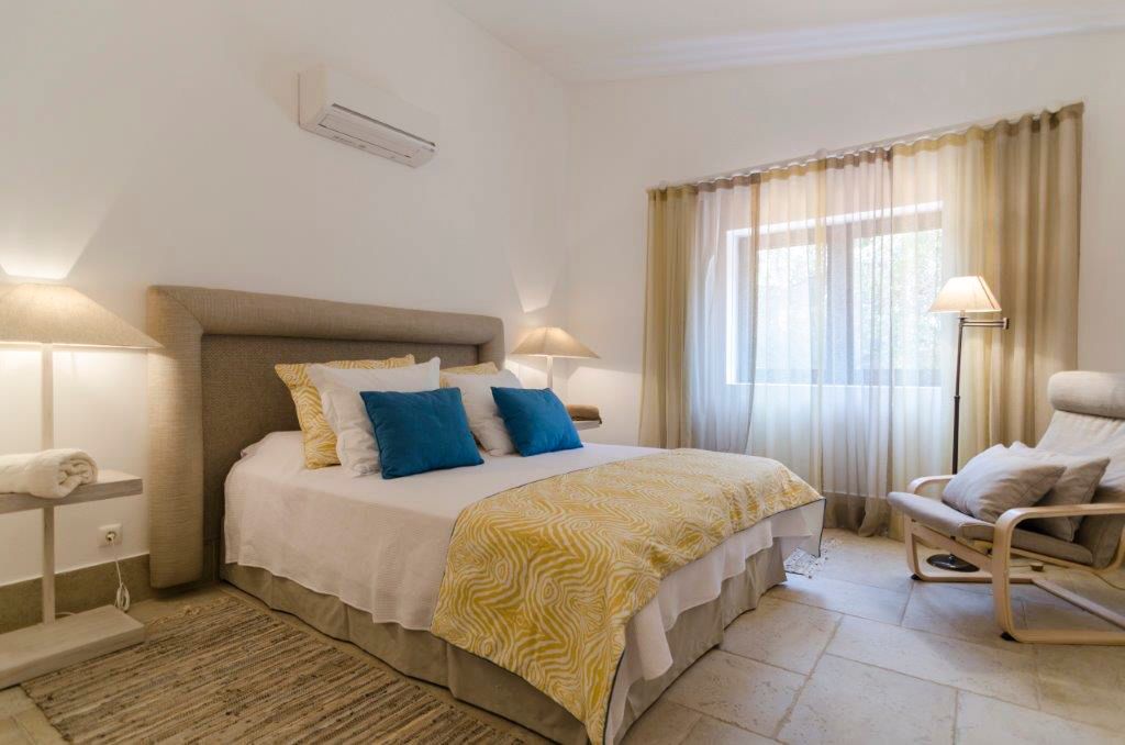 Villa Portimao Carvoerio Olivers Travels 4