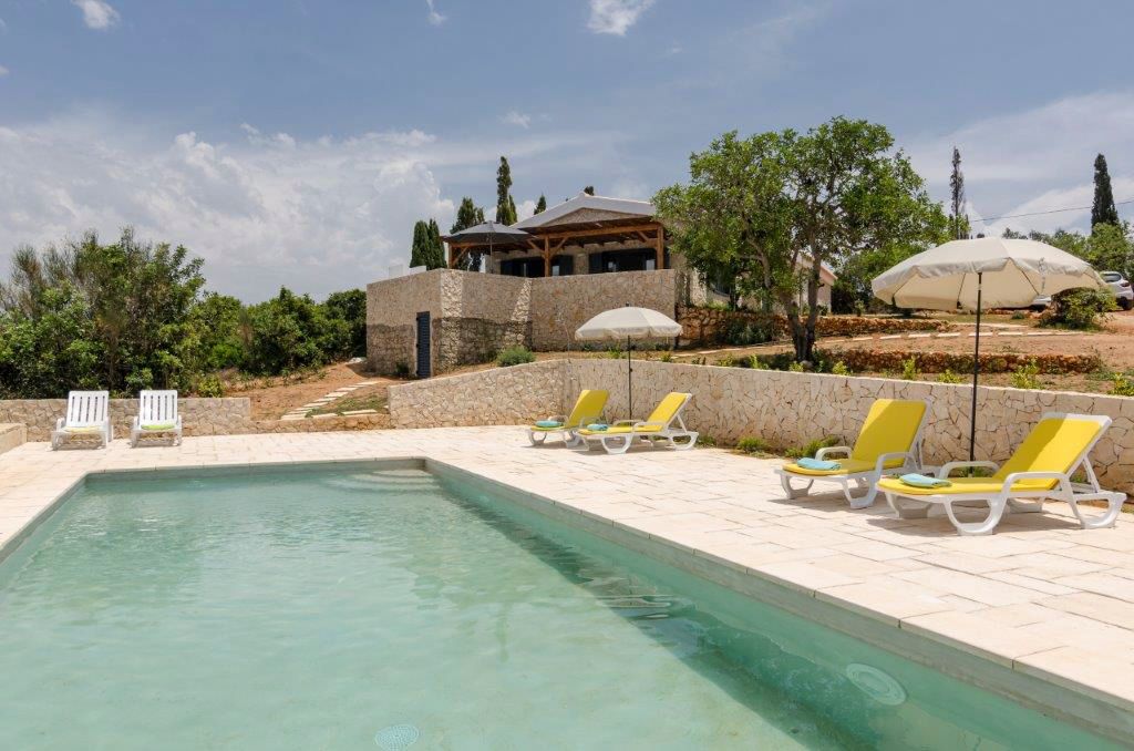 Villa Portimao Carvoerio Olivers Travels 1