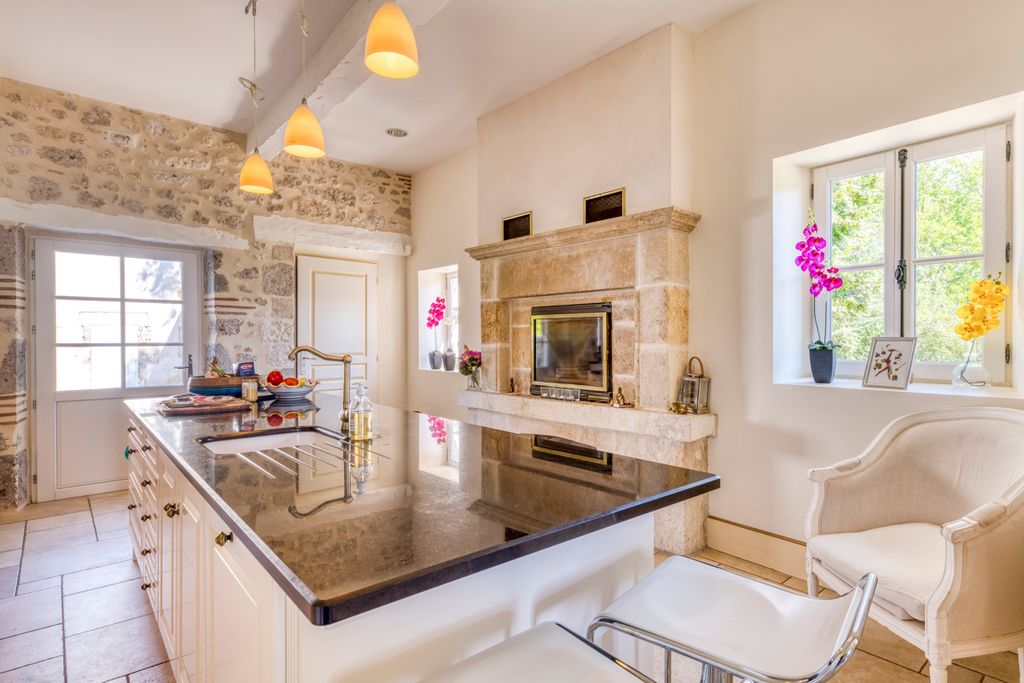 Chateau Romance Aquitaine Olivers Travels 4