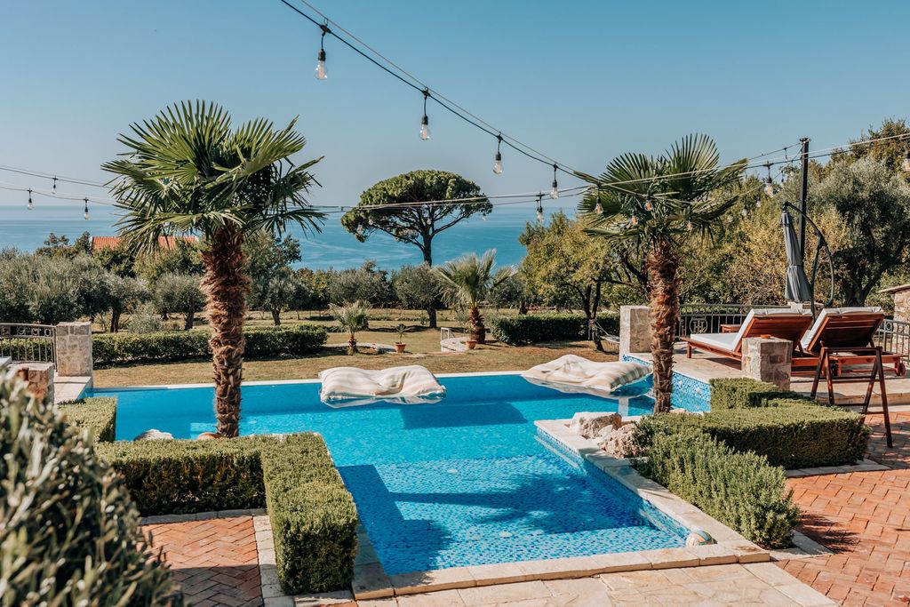 Verde Adriatica Estate Montenegro OliversTravels 2