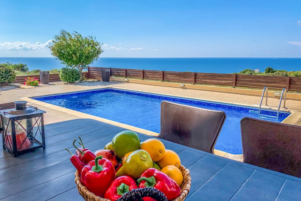 Villa Paralaki Cyprus Olivers Travel 2
