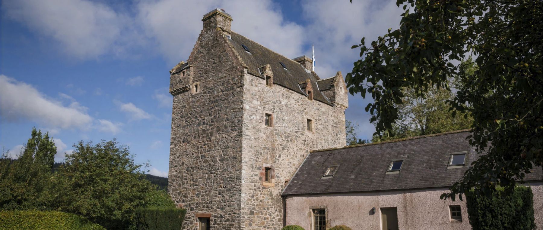 001 barons tower scotland olivers travels desktop center