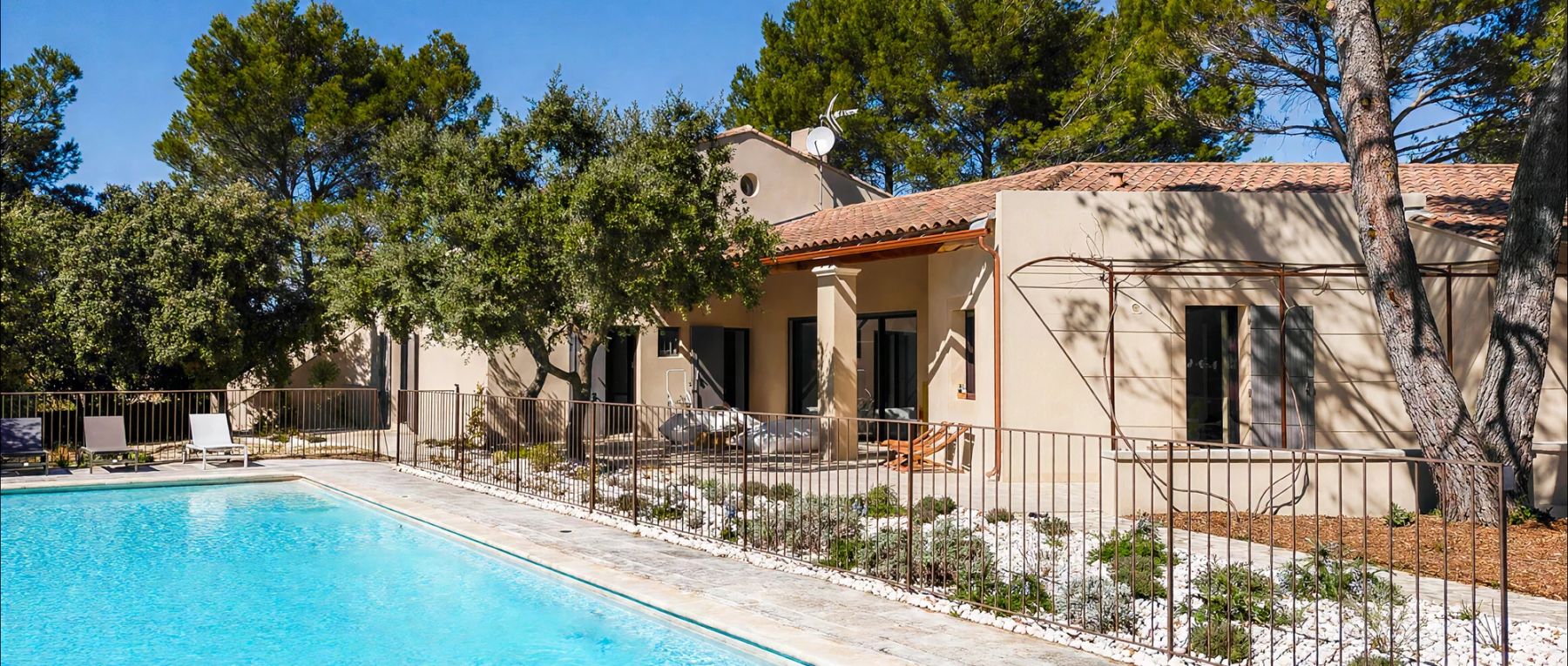 001 maison boisee south of france olivers travels desktop center