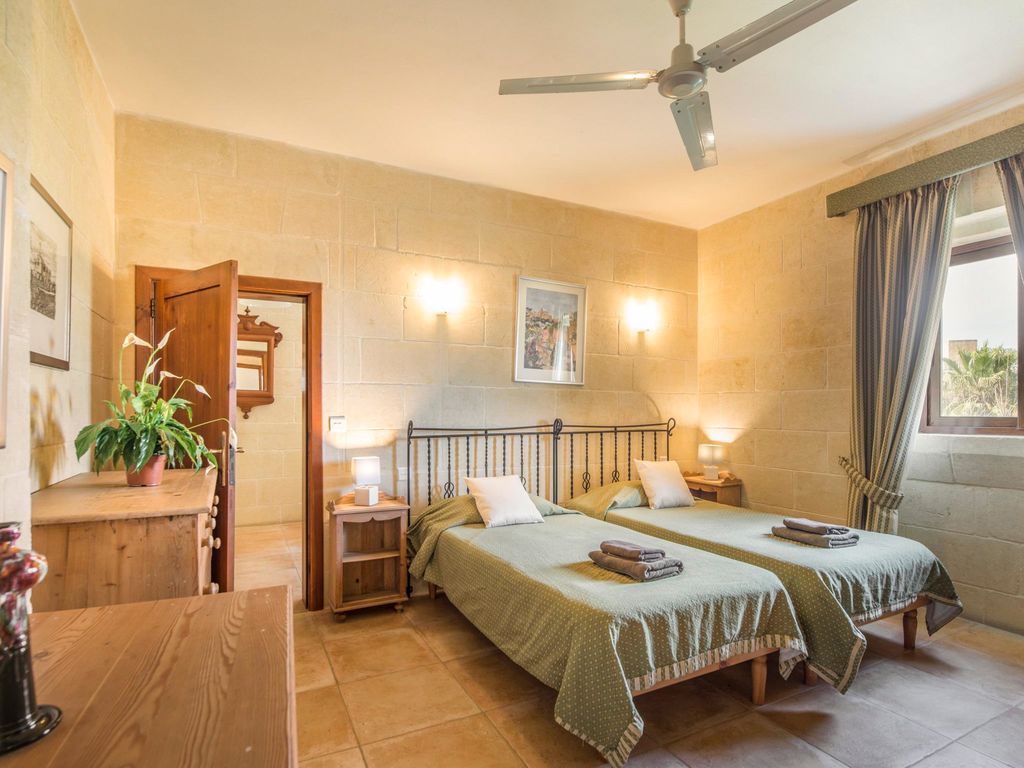 Farmhouse Pompea Malta Olivers Travels 3