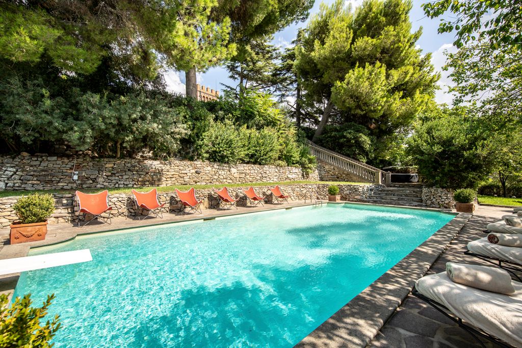Italy Castle Mago Tuscany Olivers Travels2
