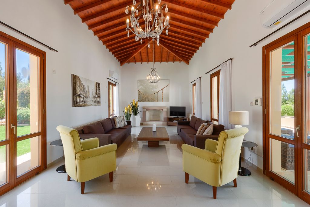 Villa Tapani Aphrodite Hills Olivers Travels3