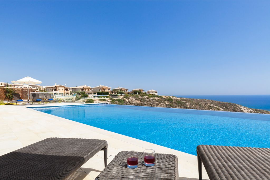 Villa Zinovia Aphrodite Hills Olivers Travels 2