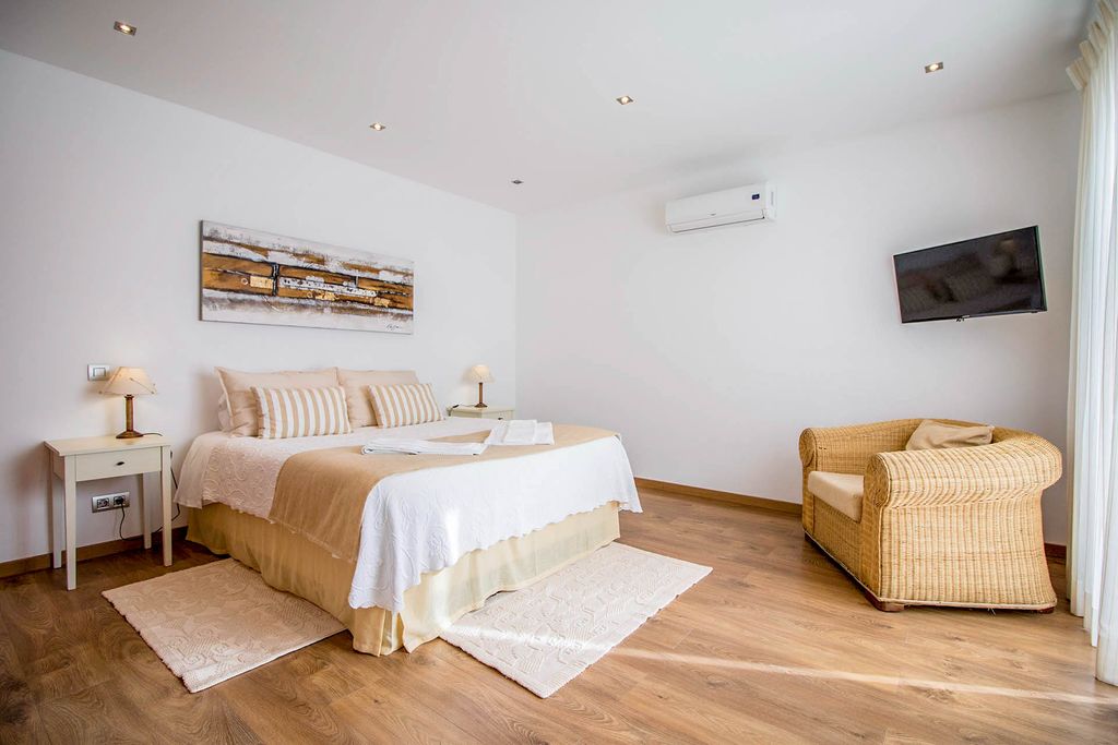 Villa Alecrim Estoi Olivers Travels 3