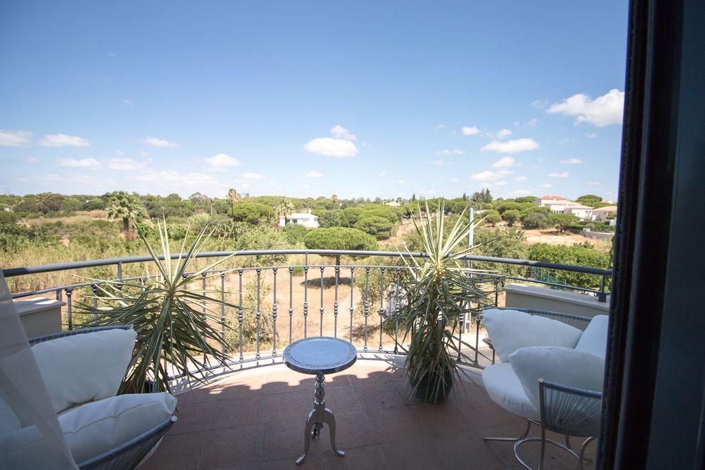 Villa Arias Vale do Lobo Olivers Travels 5