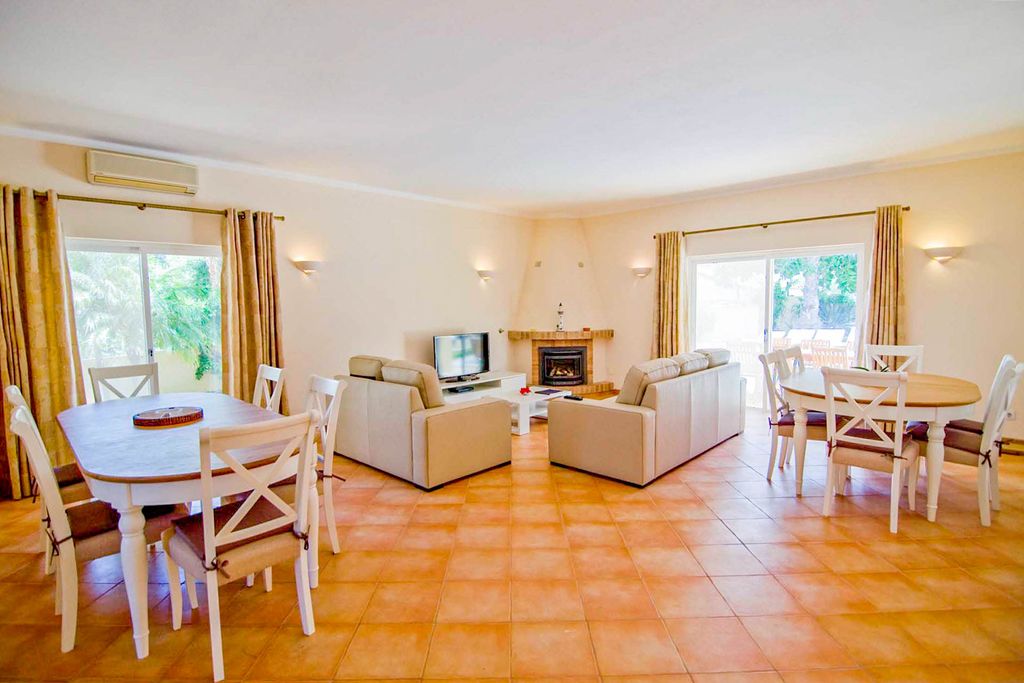 Villa Iros Vale do Lobo Olivers Travels 2