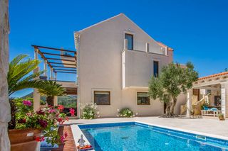 Villa Arvalis Dubrovnik Olivers Travels 1 2