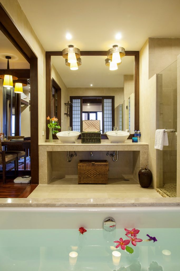 Villa Taahir Rawi Wali Olivers Travels 3