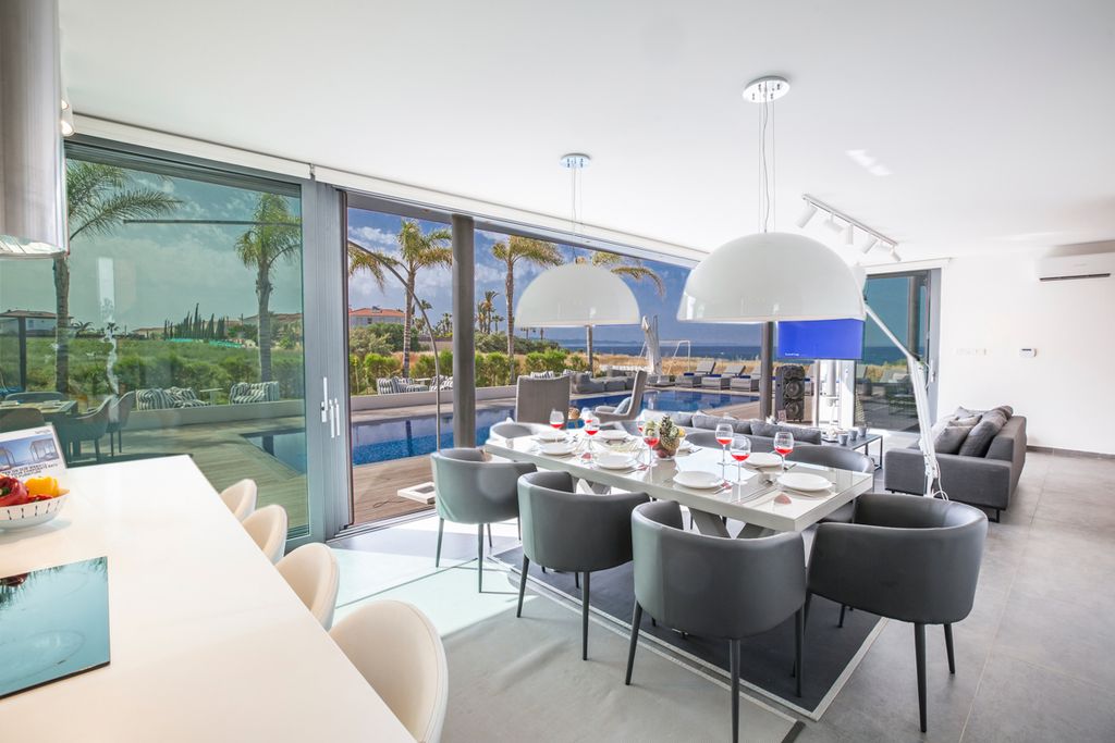 Villa Arachne Pernera Olivers Travels4