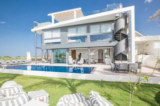 Villa Arachne Pernera Olivers Travels1