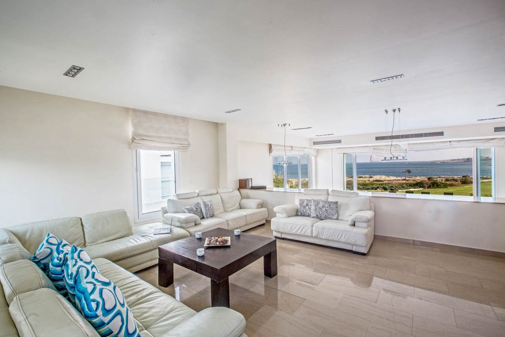 Villa Glaucus Protaras Olivers Travels 3