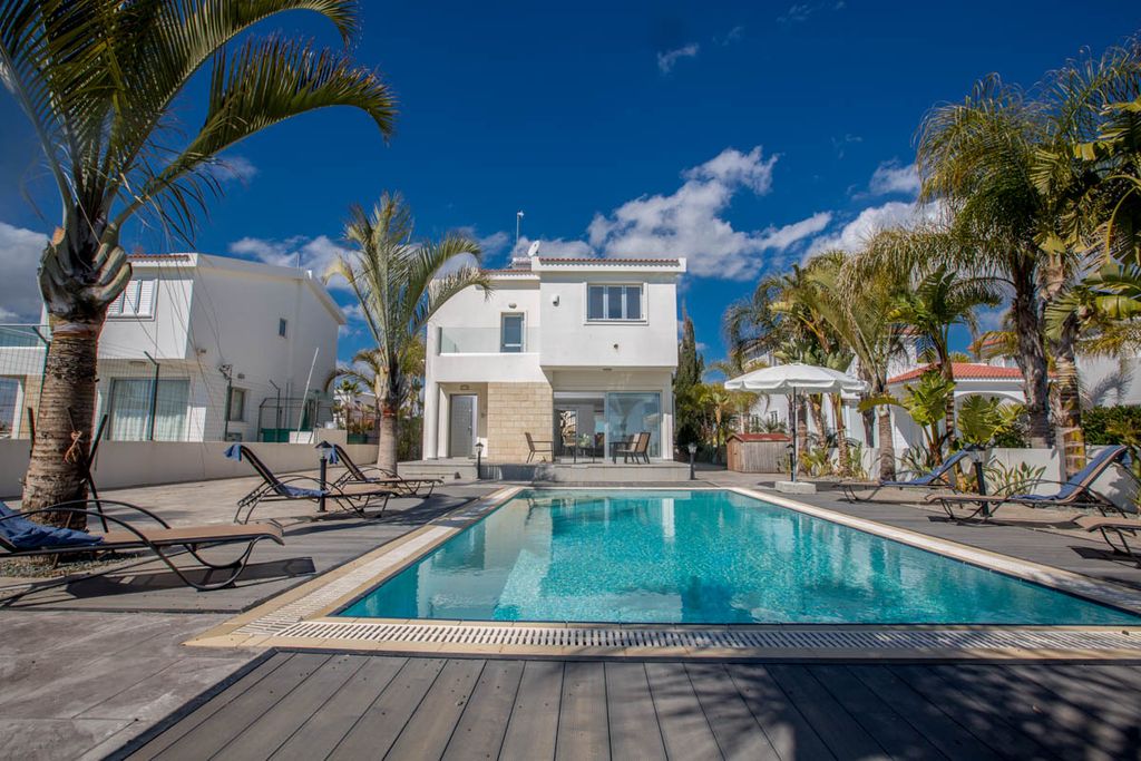 Villa Marpesia Ayia Napa Olivers Travels 2