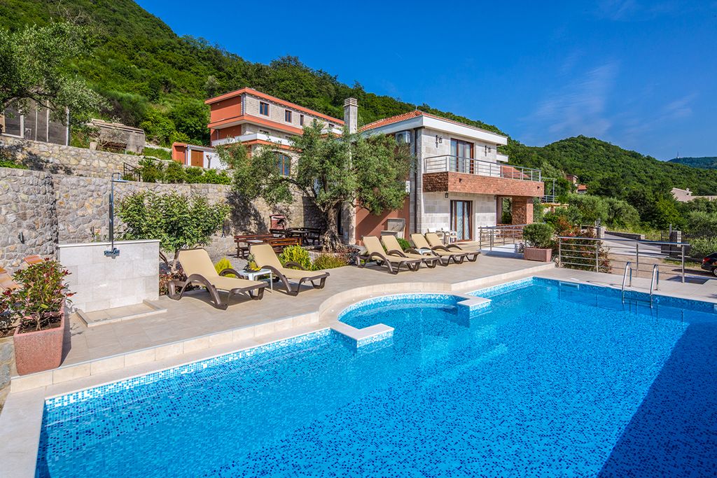 casa mireille budva olivers travels 1