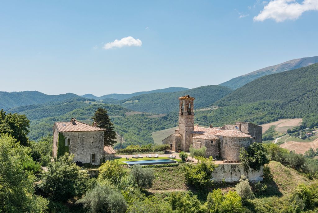 Castello Maddalena Umbria Olivers Travels 1