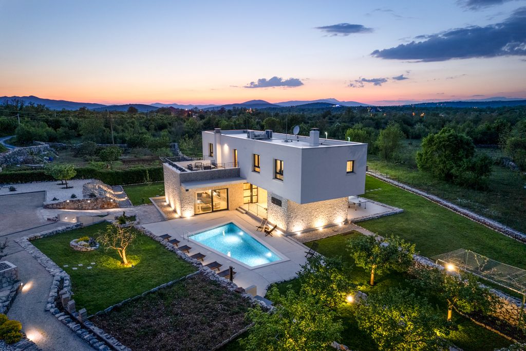 Villa Gravel Dalmatia Olivers Travels 0035