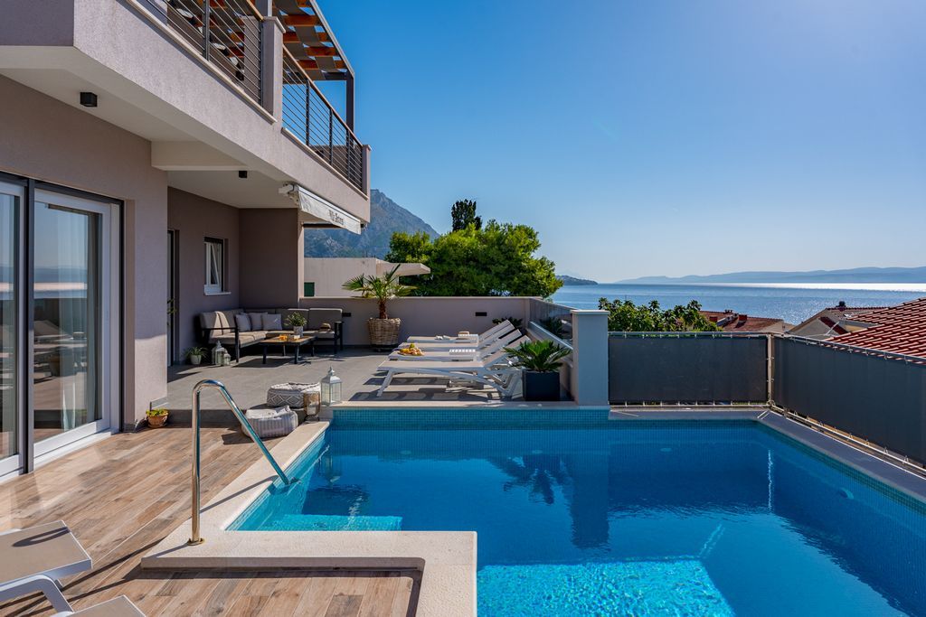 Villa Fryeri Dalmatia Olivers Travels002