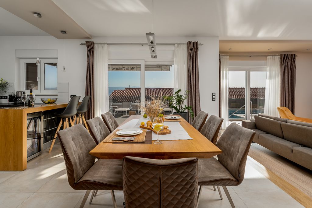 Villa Fryeri Dalmatia Olivers Travels004