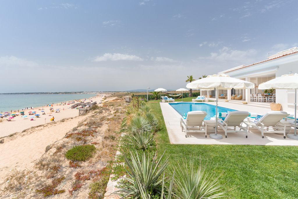 Villa Gale Hibiscus Albufeira Olivers Travels2