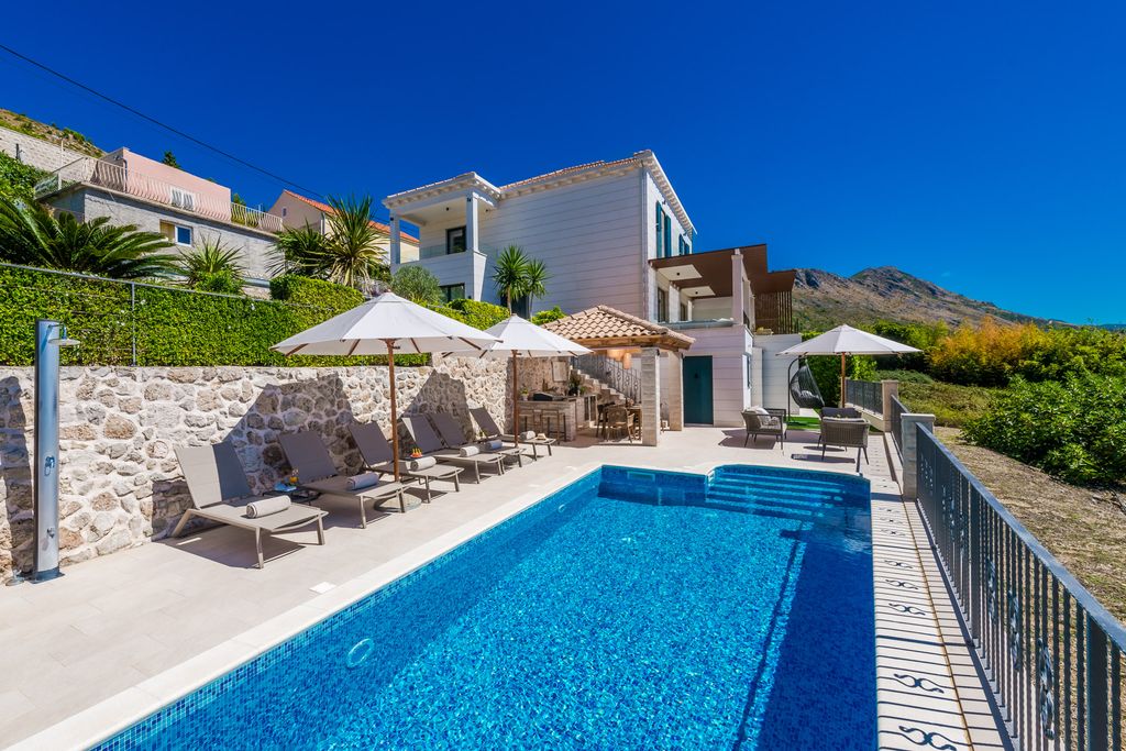 Villa Saulo Dubrovnik Olivers Travels 0001