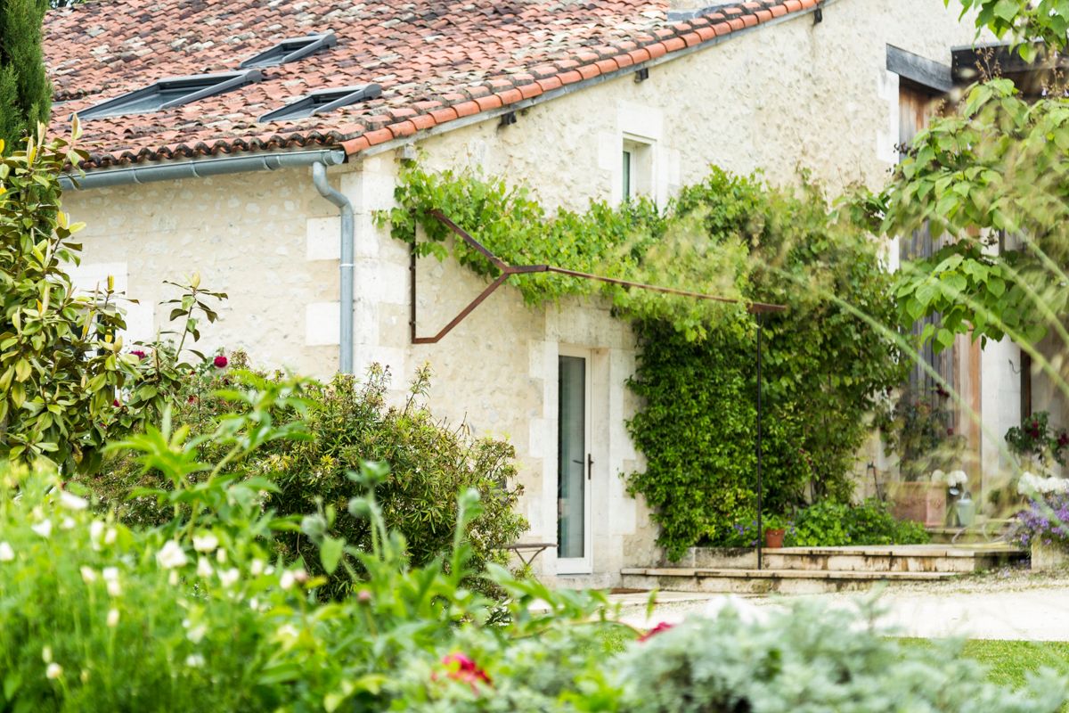 Maison Des Pivoines